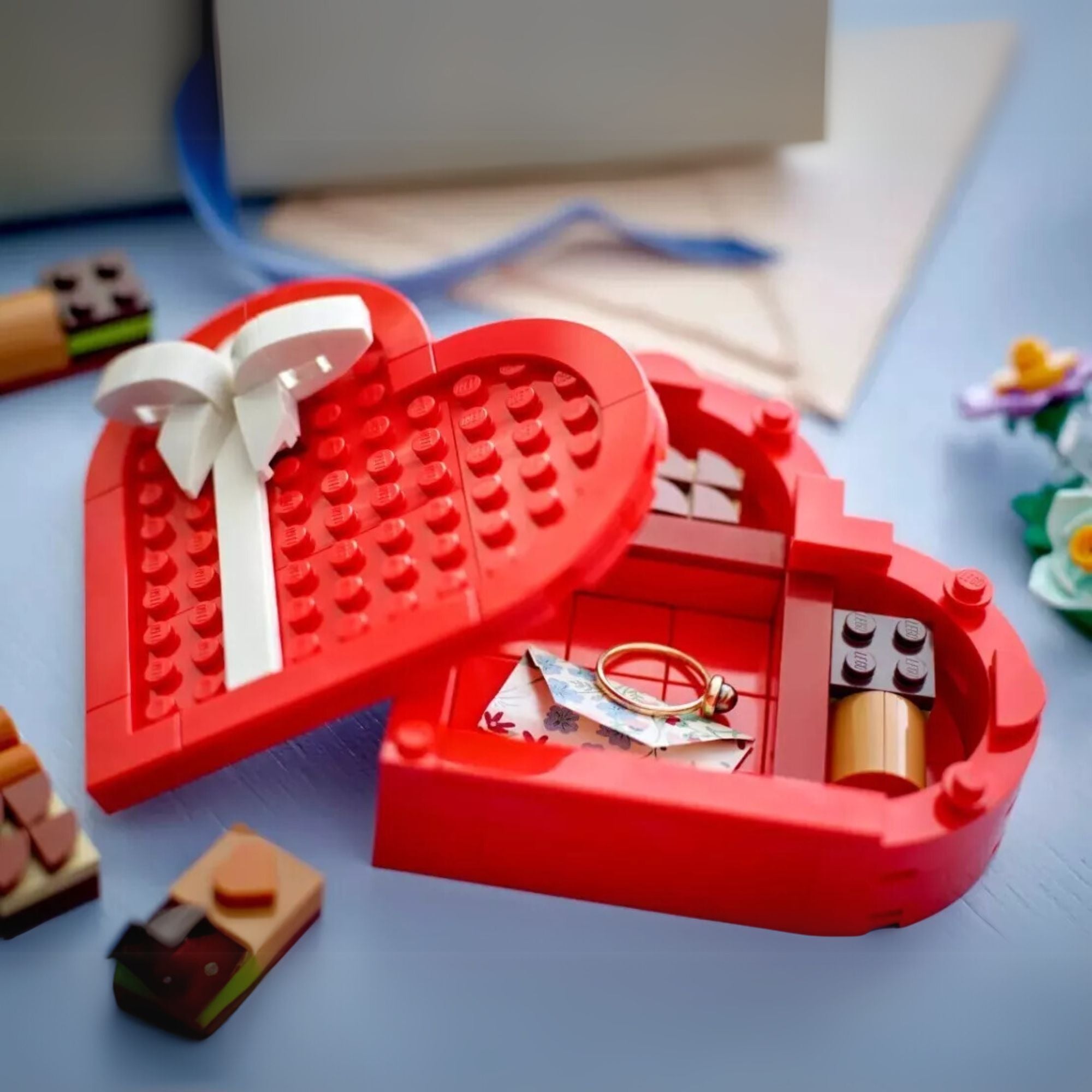 LEGO Creator Valentine’s Day Box (40759)