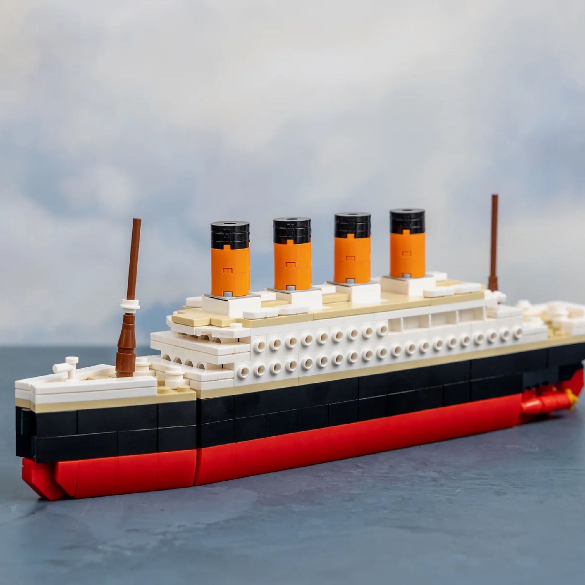 Large Titanic Ship Brick Set - 390 Pieces