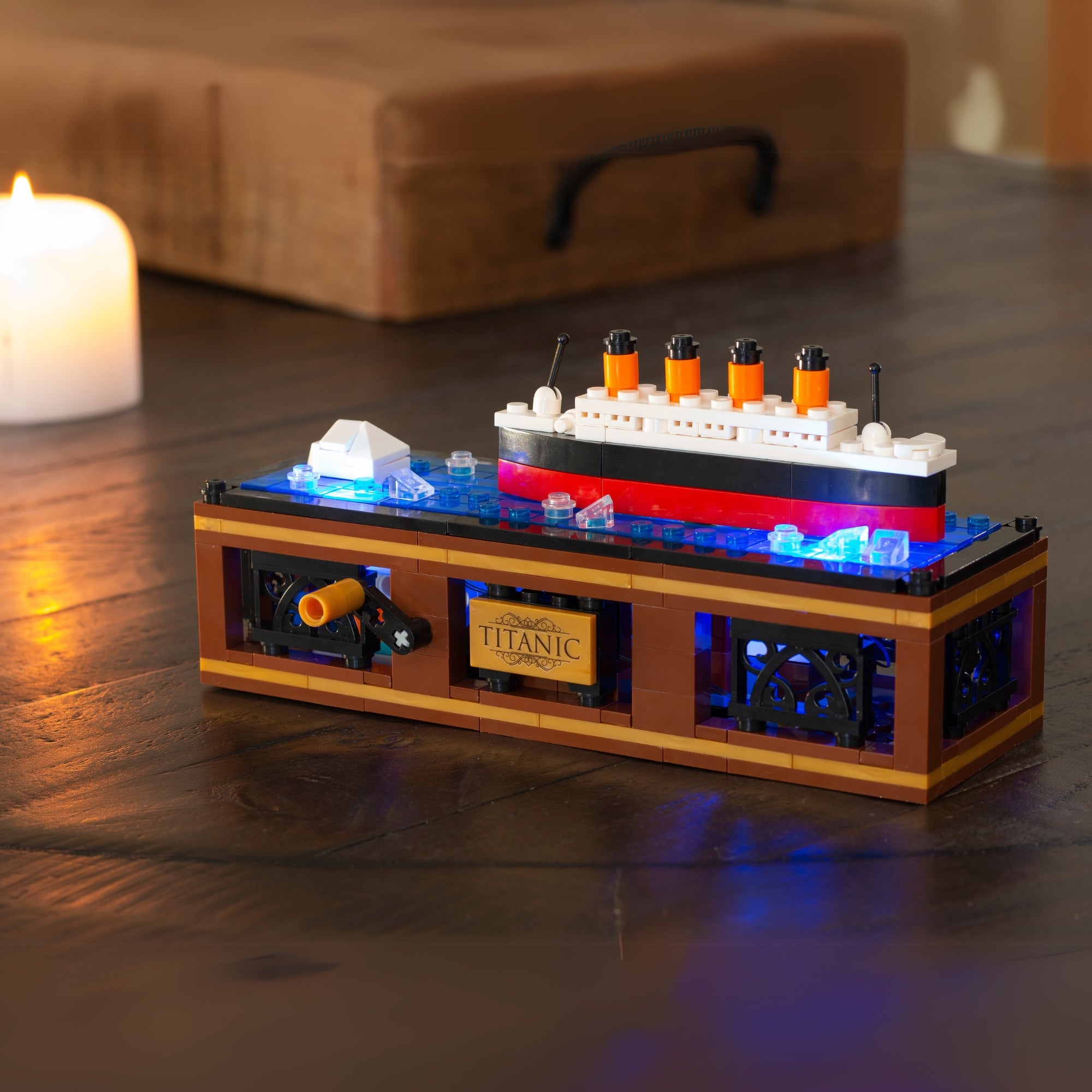 Moving Titanic Ship Brick Set - with LED Light Kit