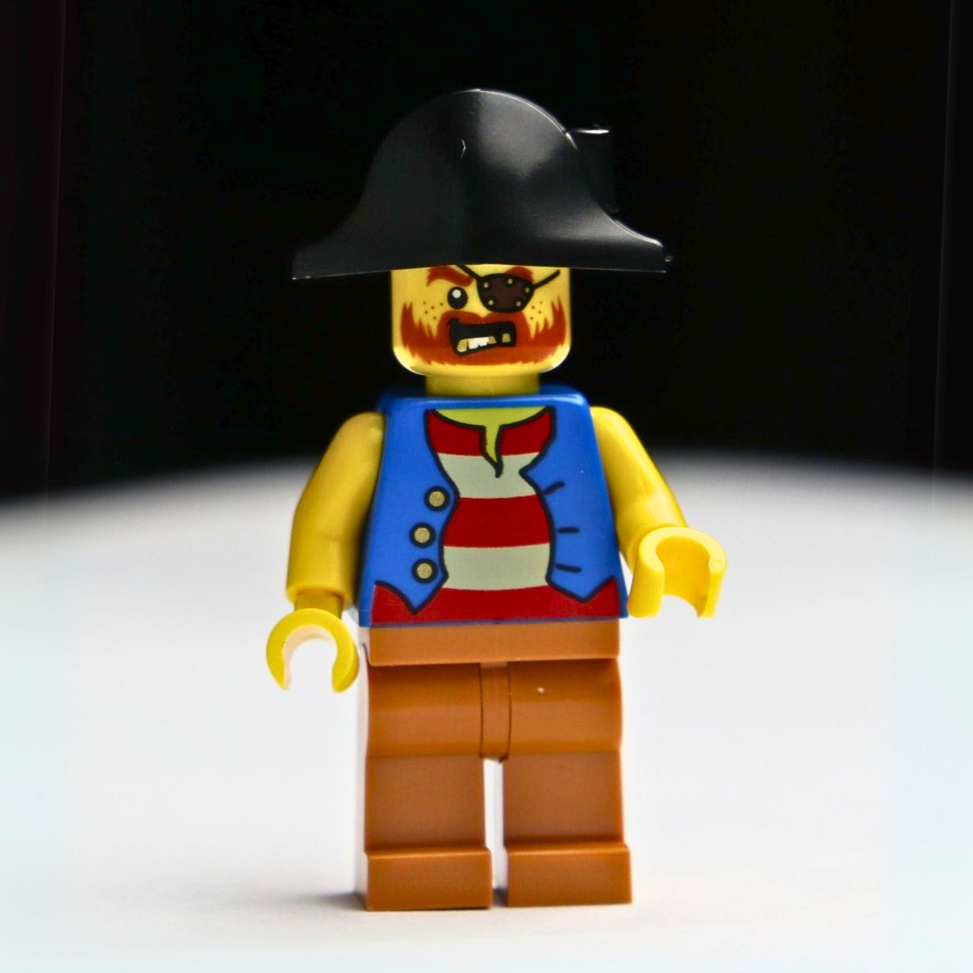 Scurvy Sam - The Rogue Pirate - 100% LEGO Custom Built Minifigure by Brick Loot