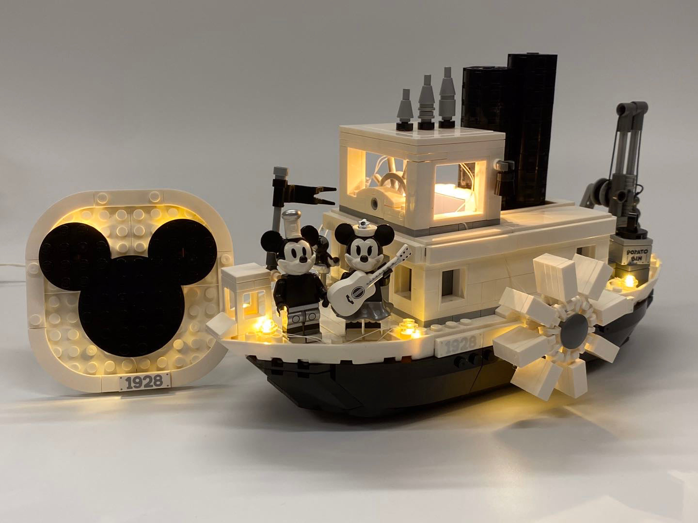 LED Lighting Kit for LEGO Disney Steamboat Willie set 21317